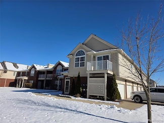 29745 Fox Run Cir, Warren, MI 48092