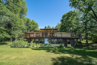 25358 Branch Rd, Michigamme, MI 49861