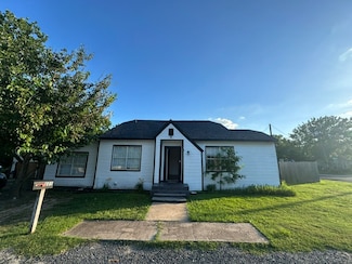 221 Roberts St, Bryan, TX 77803