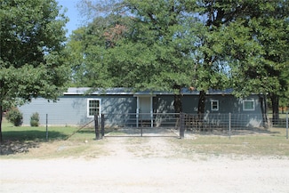 816 Hemlock Dr, West Tawakoni, TX 75474
