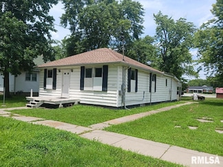 502 E Matthew St, Sesser, IL 62884