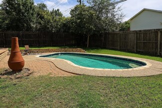 11501 Oak Knoll Dr, Austin, TX 78759