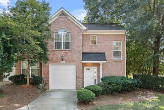 4704 Hunter Crest Ln, Charlotte, NC 28209