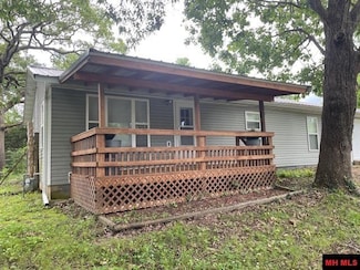 407 S 6th St, Flippin, AR 72634