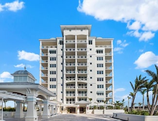2050 Benjamin Franklin Dr Unit B304, Sarasota, FL 34236