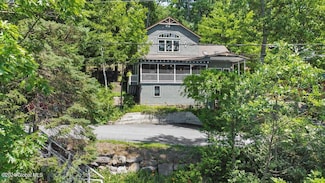 705 Gull Bay Rd, Putnam Station, NY 12861