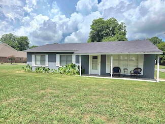 3365 Lakeshore Dr N, Lake Village, AR 71653