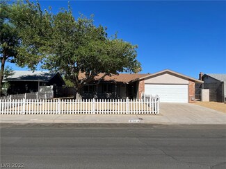 4158 Annie Oakley Dr, Las Vegas, NV 89121