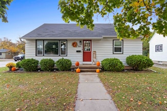 855 Depere St, Menasha, WI 54952