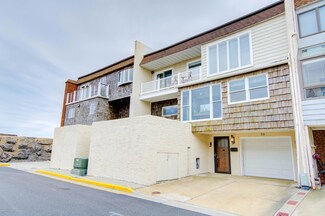 30 Village Rd, Sea Bright, NJ 07760