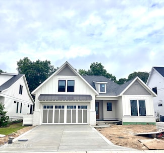 8257 Winding Creek Cir, Wilmington, NC 28411