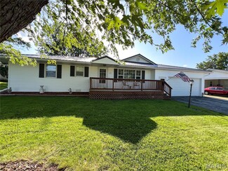 619 Cleveland St, Paris, MO 65275