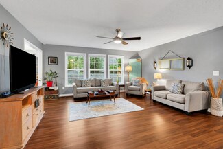 165 Daffodil Dr, Tullahoma, TN 37388