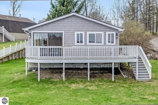 4085 Maple Rd, Lupton, MI 48635