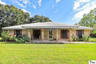 1048 Boudreaux Rd, New Iberia, LA 70560