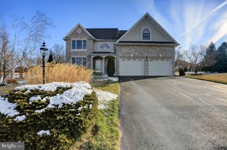 130 Brinser Ct, Hummelstown, PA 17036