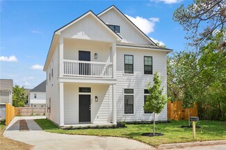 304 Poplar St, College Station, TX 77840