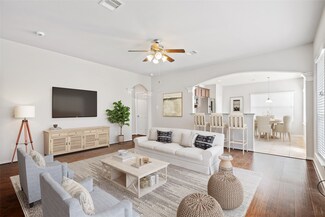 9710 Wheaton Edge Ln, Houston, TX 77095