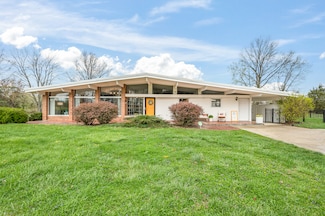 8330 Raintree Dr S, Columbus, IN 47201