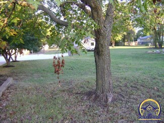 605 Delaware St, Oskaloosa, KS 66066