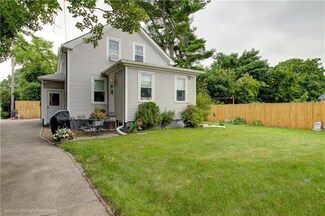 324 Metacom Ave, Warren, RI 02885