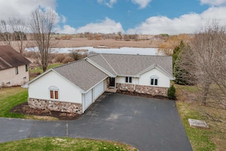 N4819 Sinissippi Point Rd, Juneau, WI 53039