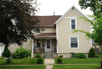 318 W Green St, Winterset, IA 50273