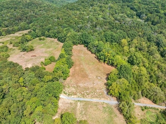 4 Hogan's Creek Rd, South Carthage, TN 37030