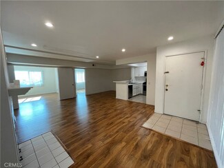 10115 Pinewood Ave Unit 102, Tujunga, CA 91042