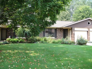 482 Amity Ln, Douglas, MI 49406