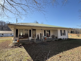 1560 Hurricane Creek Rd, Waynesboro, TN 38485
