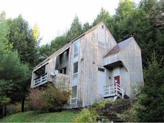 359 Silver Spring Hill Rd, Rochester, VT 05767