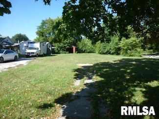 715 N Diamond St, Jacksonville, IL 62650