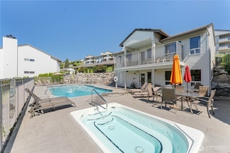 808 W Manson Rd Unit B102, Chelan, WA 98816