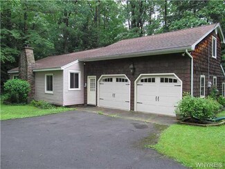 9207 Sauer Rd, Eden, NY 14057