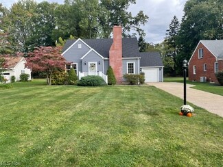 3052 Howell Dr, Youngstown, OH 44514