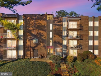 75 S Reynolds St Unit 413, Alexandria, VA 22304