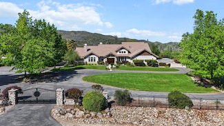 15320 Middletown Park Dr, Redding, CA 96001