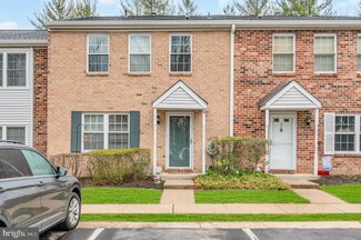 24 Pagoda Ct, Lawrence Township, NJ 08648
