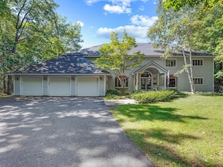 12880 Sandy Cove Ln, Lac Du Flambeau, WI 54538