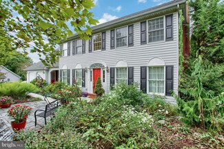 25 Orion Rd, Boiling Springs, PA 17007