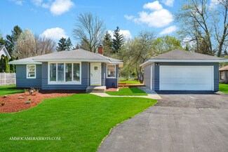 25W745 Armbrust Ave, Wheaton, IL 60187