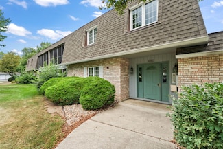 692 Hidden Oak Trail Unit 2A, Hobart, IN 46342
