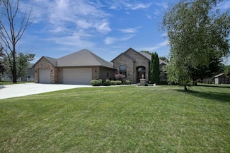 N8387 Royce Ct, Menasha, WI 54952