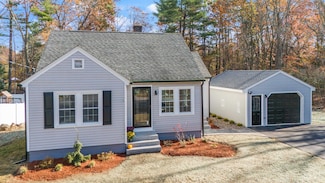 38 Lake St, Salem, NH 03079