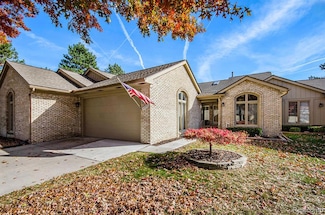 43053 W Kirkwood Dr Unit 30, Clinton Township, MI 48038