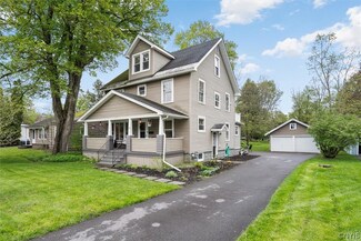 91 College St, Clinton, NY 13323