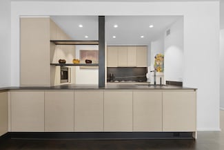 15 W 53rd St Unit 20E, New York, NY 10019