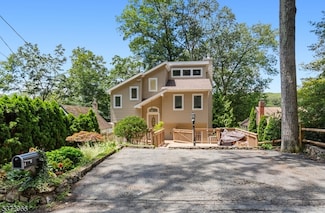 14 Lakeside Trail, Kinnelon, NJ 07405
