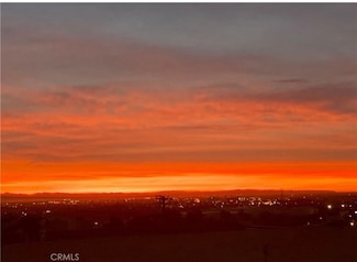 2244 Molino Ave, Signal Hill, CA 90755
